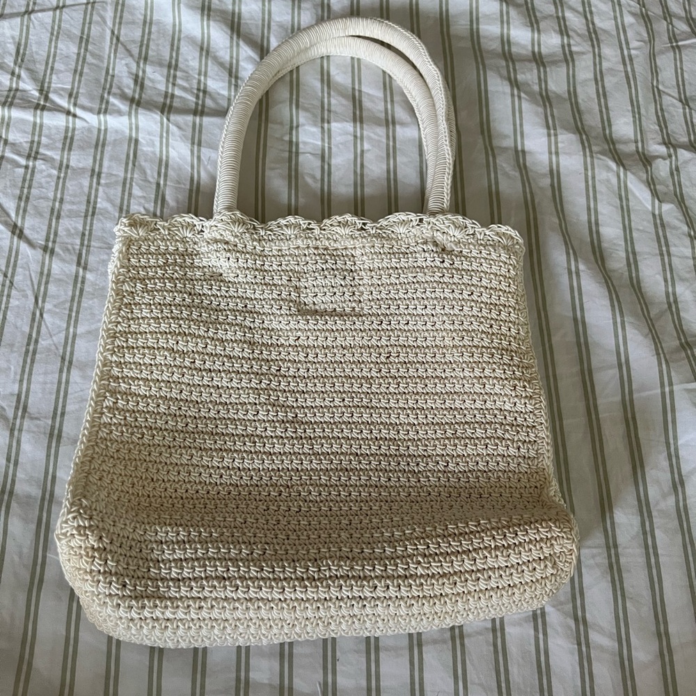 Elegant Vintage Cream Crochet Tote Bag